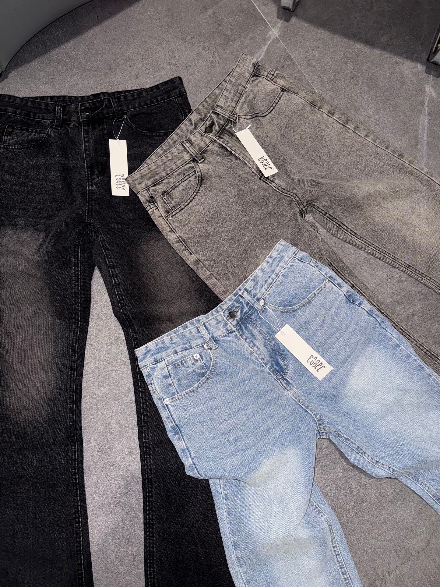Essec Basic Grey Flared
