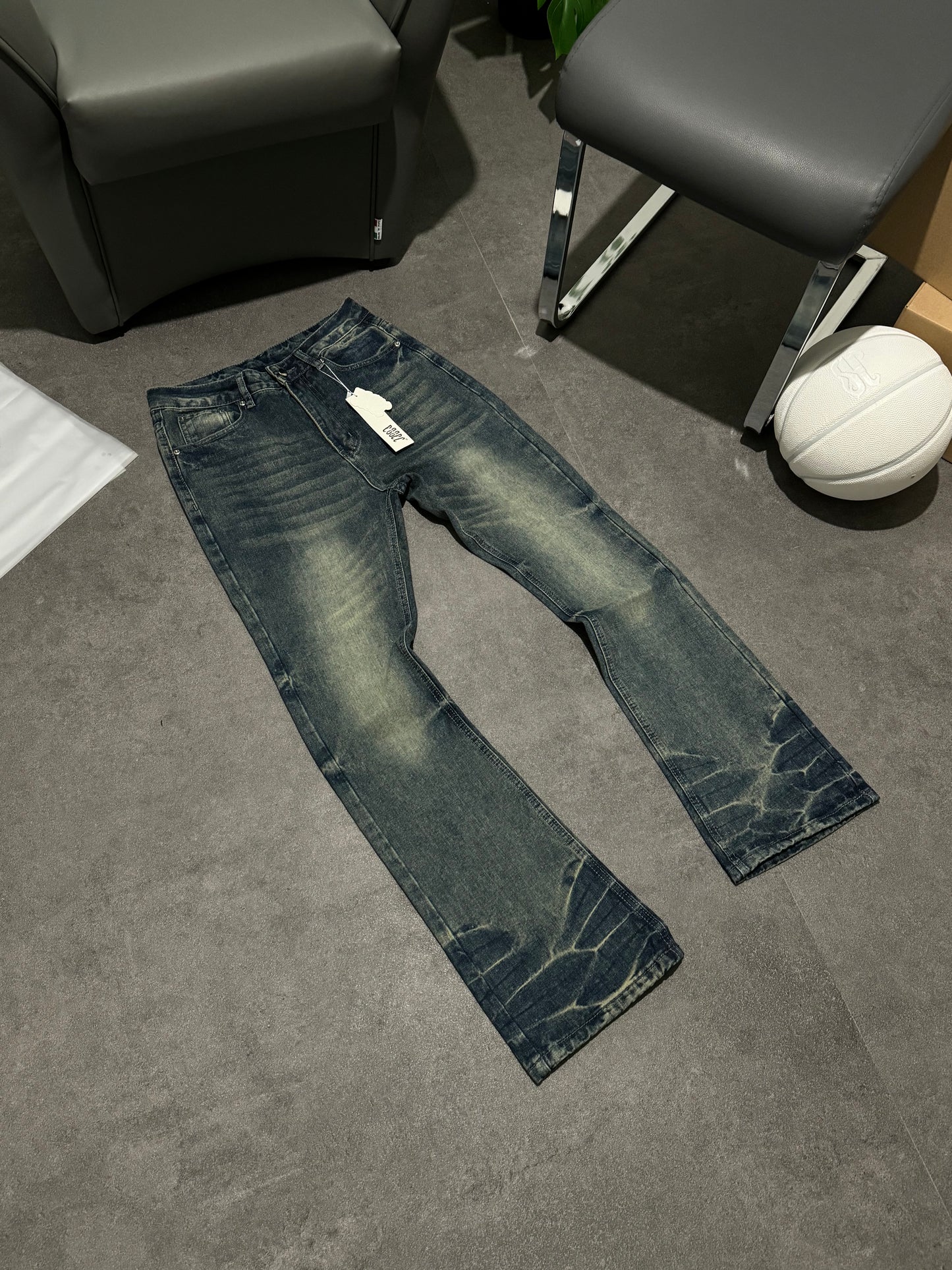 Essec Flared Blue Wash Denim