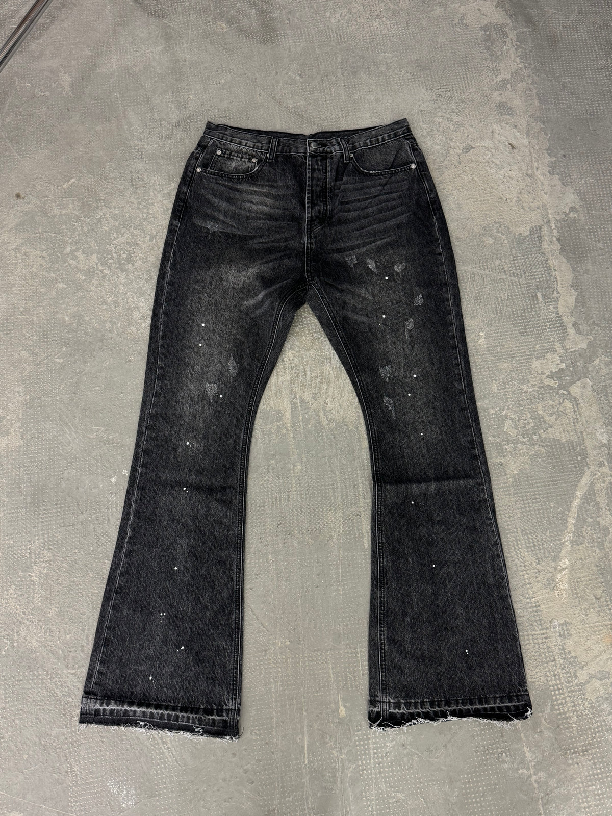 Black Flared Paint (24h Shipping)
