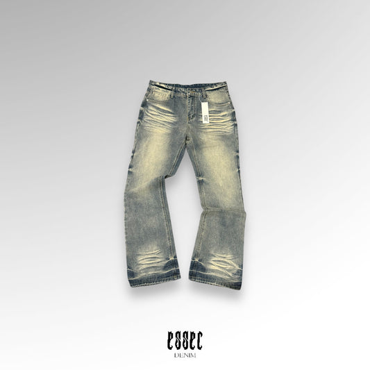 Essec Flared Dirty Wash Denim