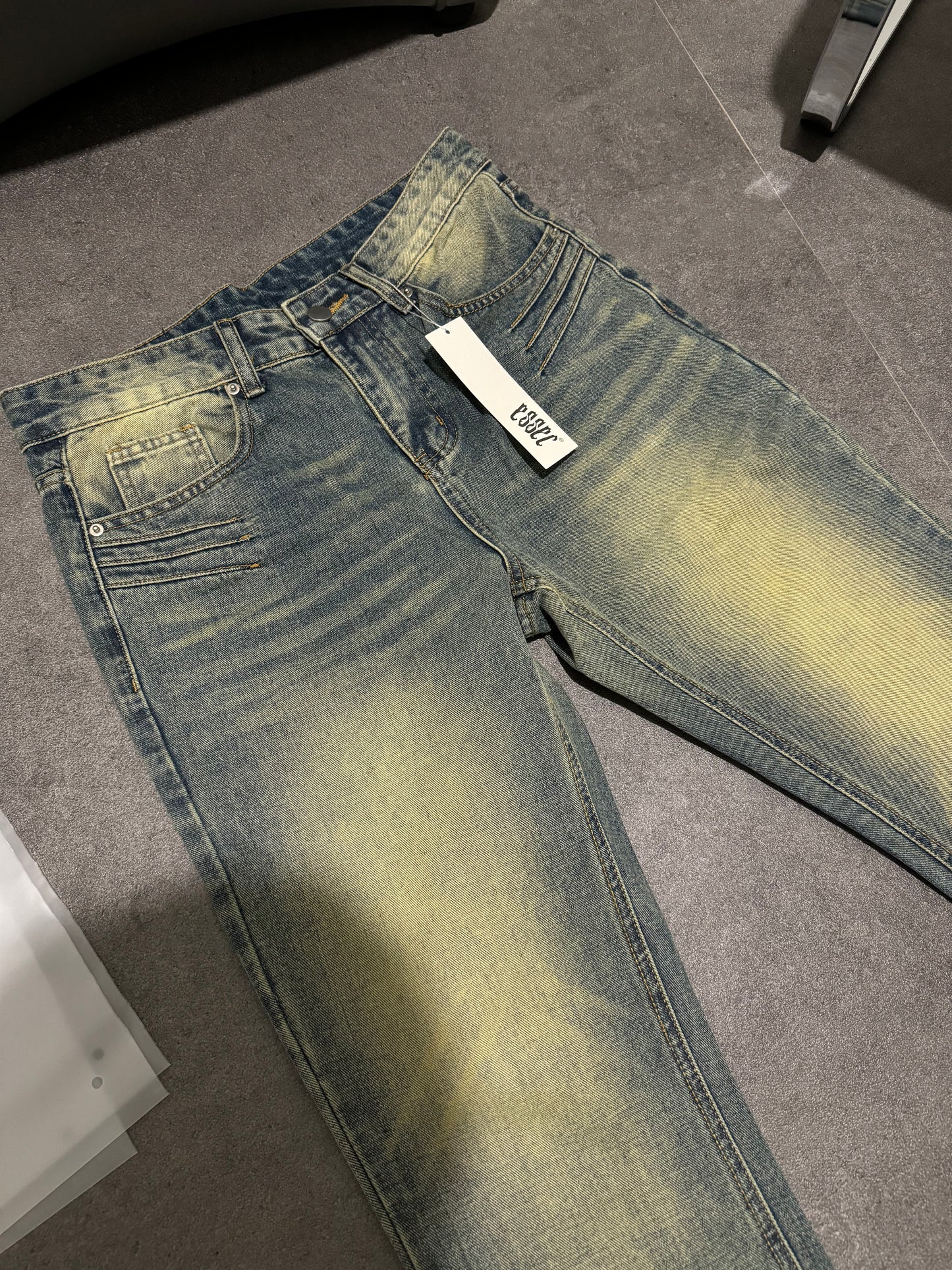 Essec Flared Vintage Wash