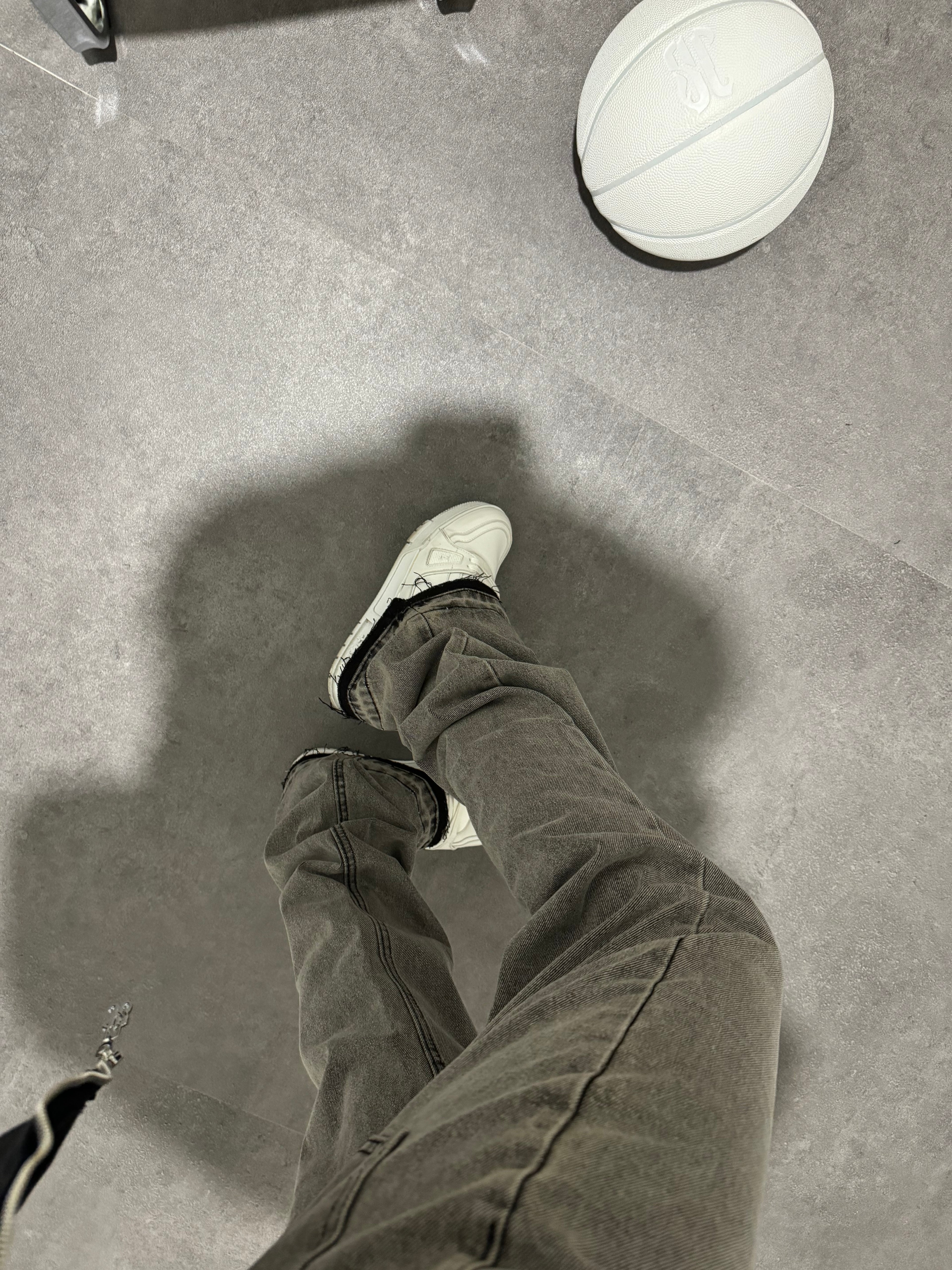 Essec Basic Grey Flared