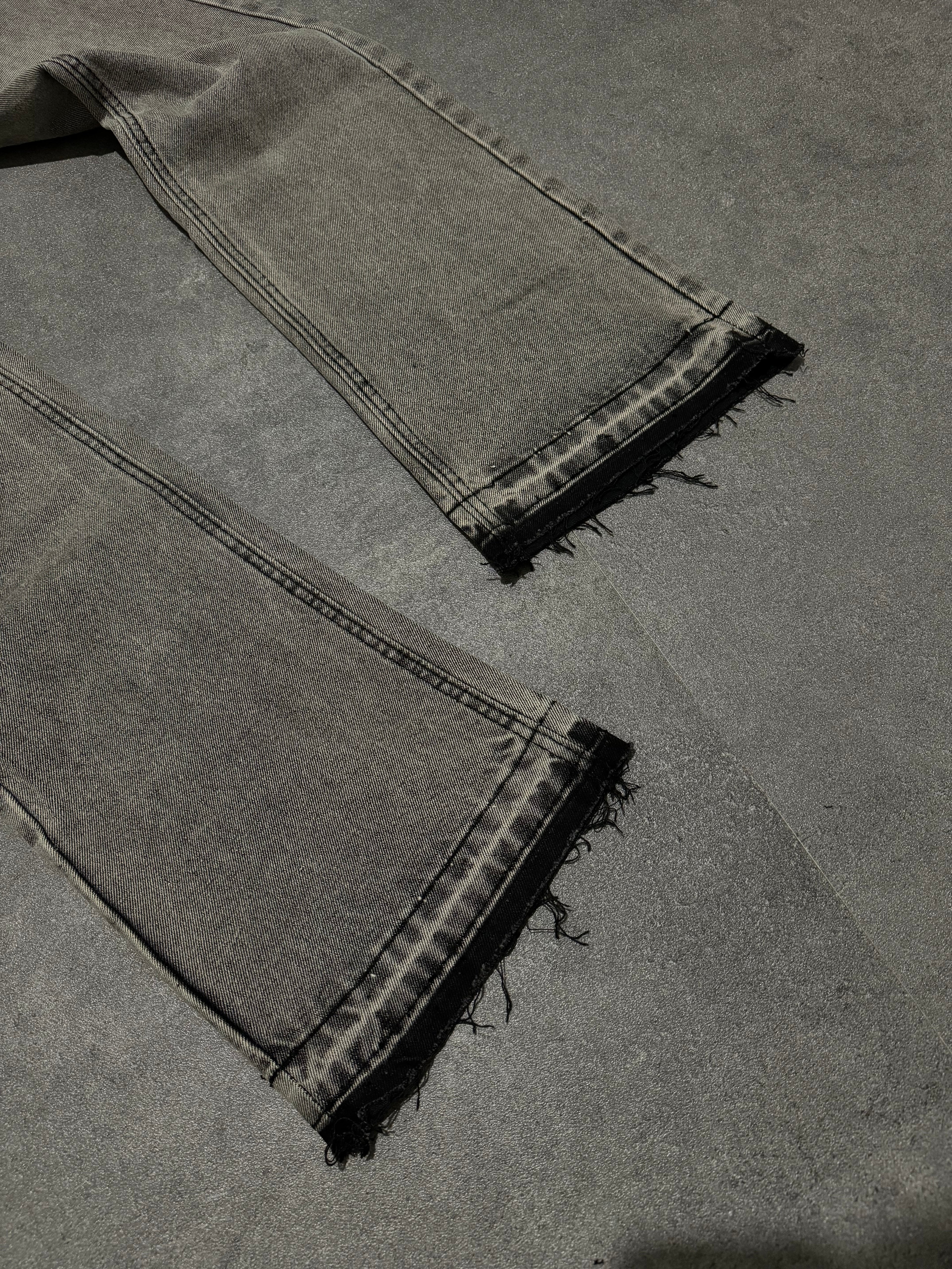 Essec Basic Grey Flared