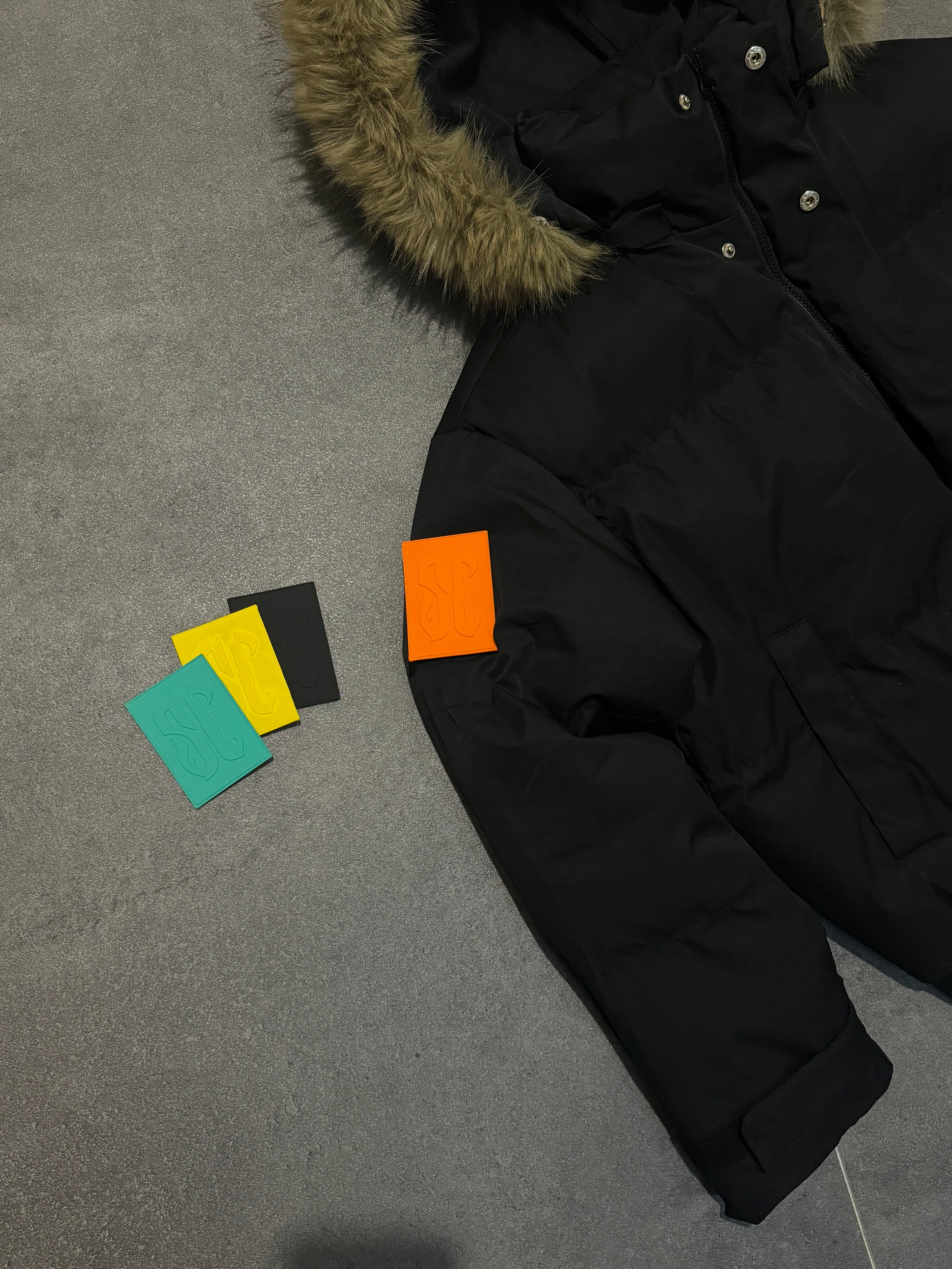 Essec Black Fur Jacket (Color Change Patches)