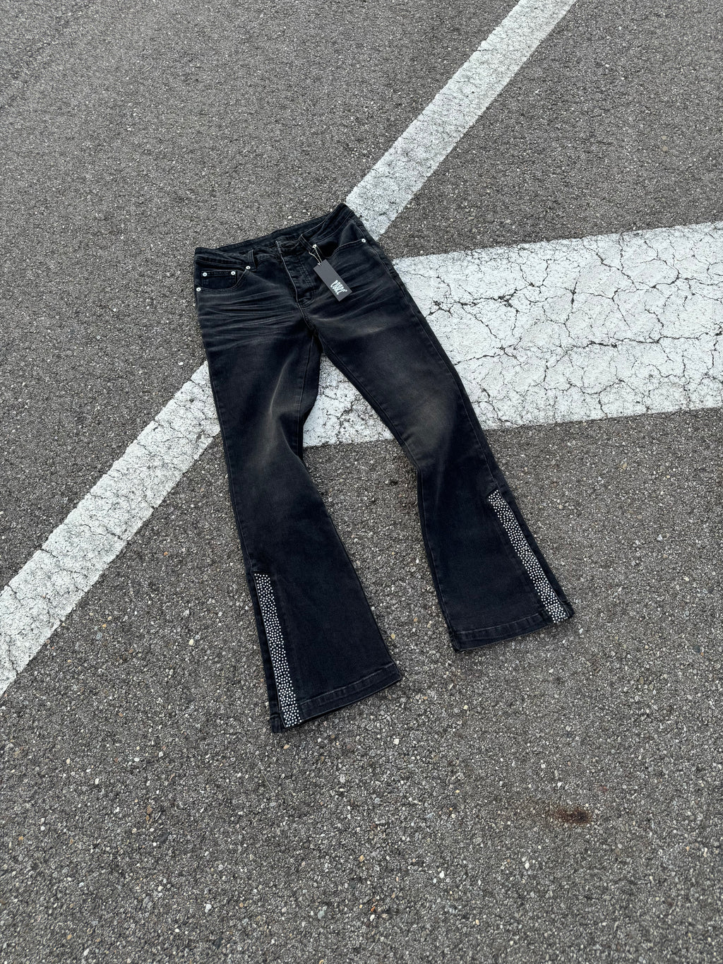 Basic Black Flared Vvs Denim