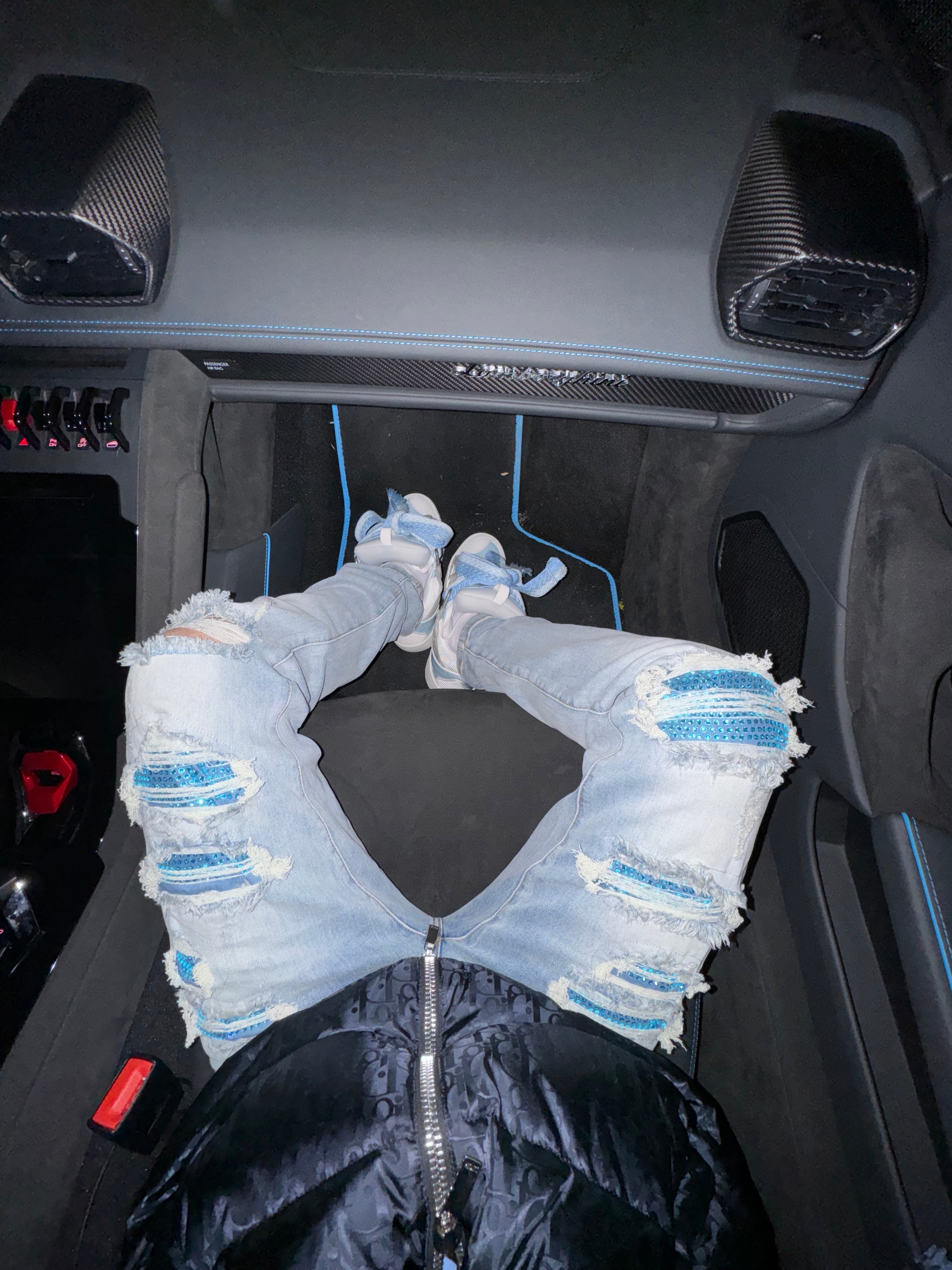 Cyan vvs Denim