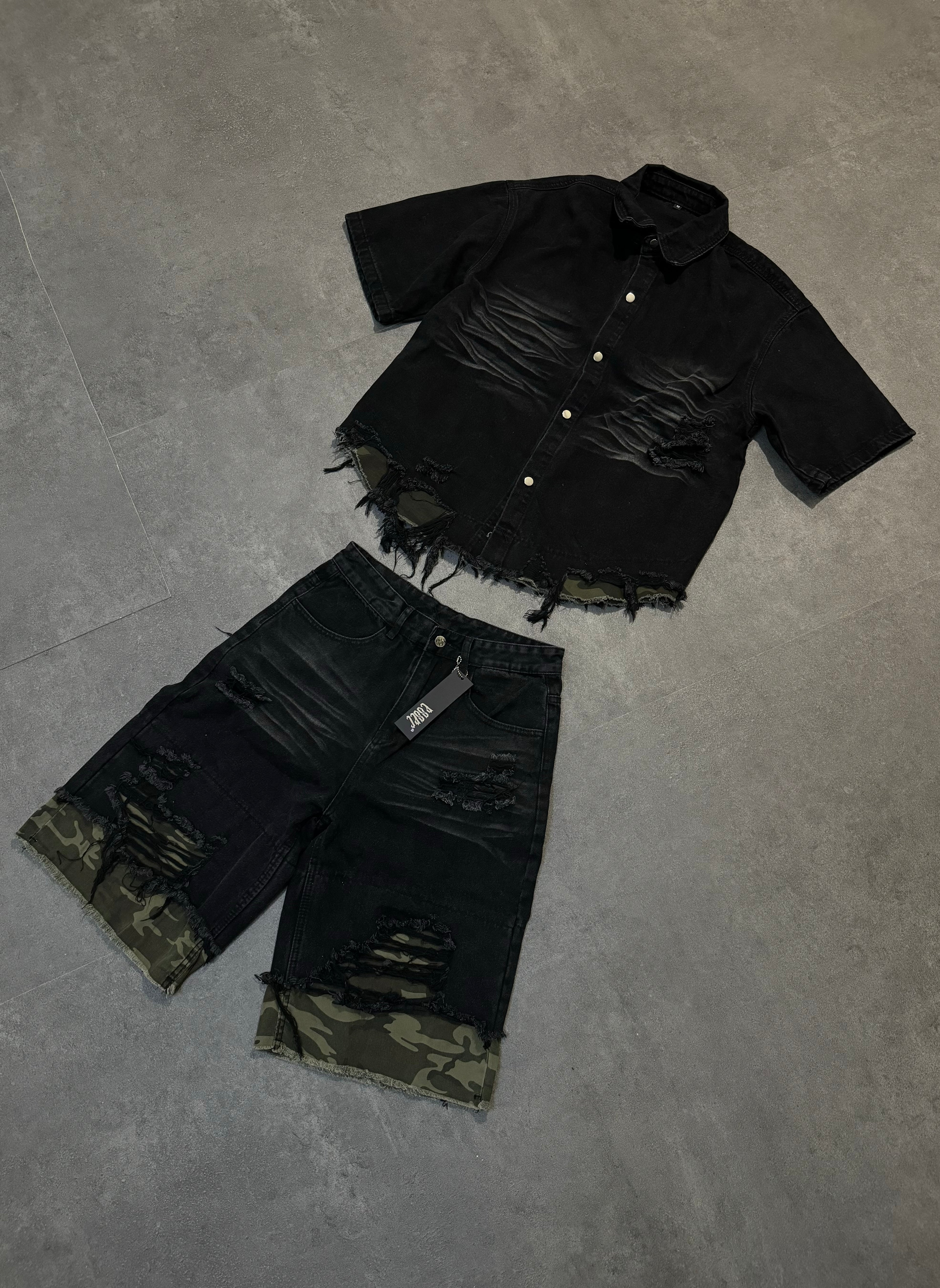 Denim Distressed Set Black Camo