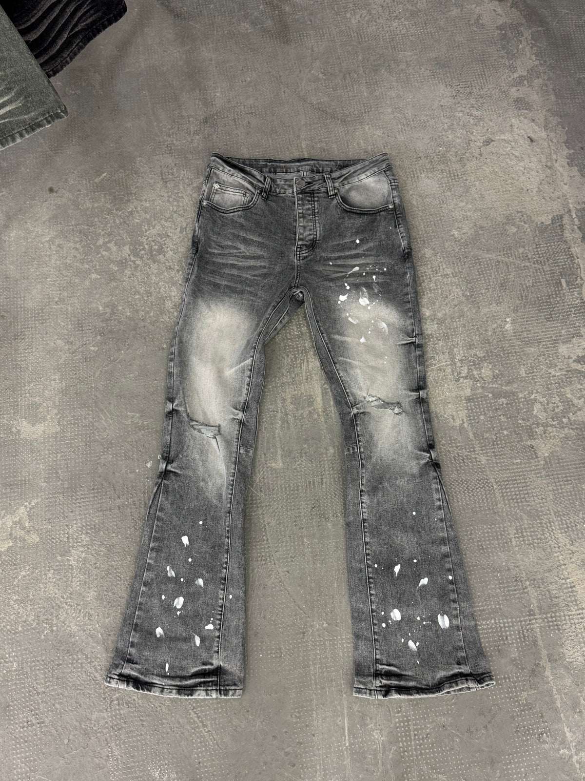Grey Painted Flared (24h Shipping)