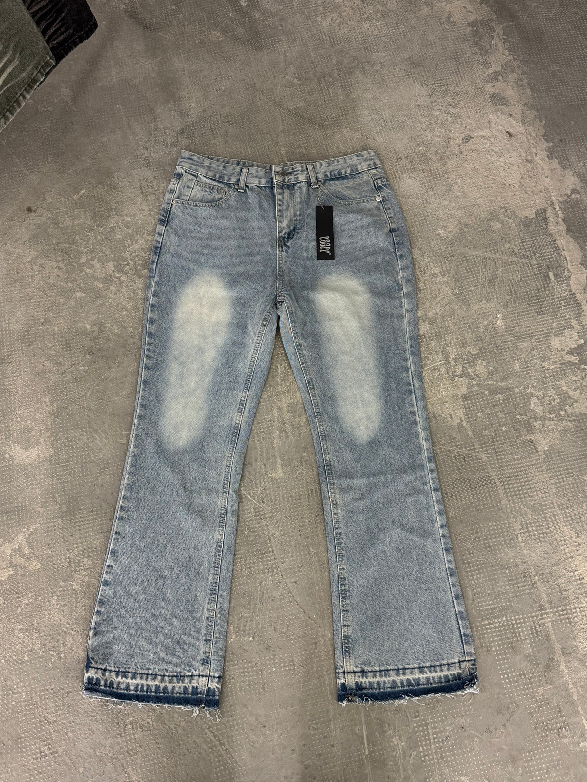 Basic Blue Flared (24h Shipping)